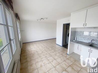 Appartement à vendre 110 000 € 1 pièce 29 m² Étage 1/2 Leclerc-Verdun Nord Est Brie-Comte-Robert 77170