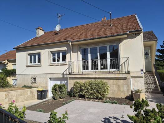 Maison à vendre 450 000 € 6 pièces 4 chambres 163 m² Mermoz-Frescaty-Patural-L'Evêque Montigny-lès-Metz 57950