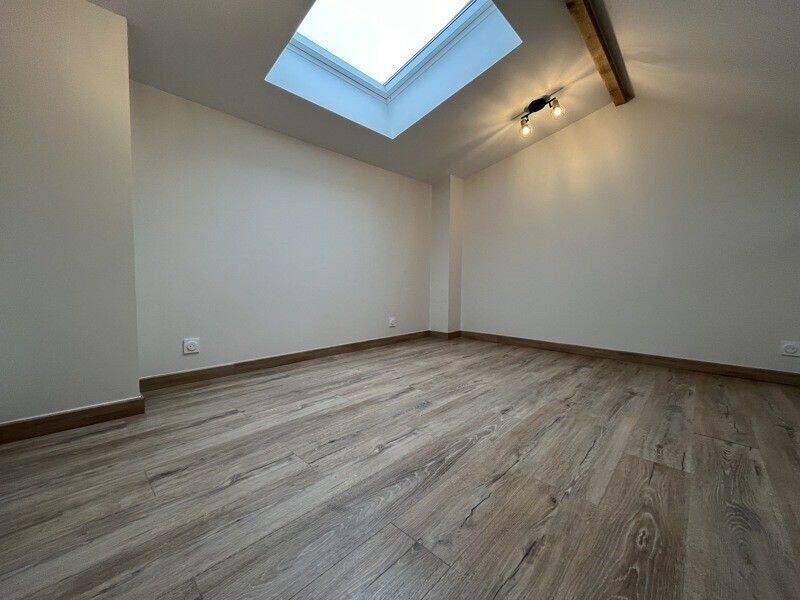 Maison à louer, 36m², IZON