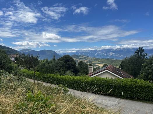 Terrain constructible à vendre 398 000 € 2 371 m² de terrain Uriage Saint-Martin-d'Uriage 38410