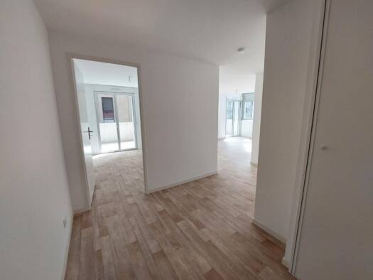 Duplex à louer 1 060 € 4 pièces 3 chambres 97 m² RDC/3 La Bastide Bordeaux 33100