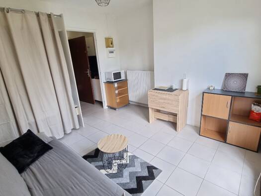Appartement à louer 325 € 1 pièce 19 m² 1er étage Dagas Mont-de-Marsan 40000