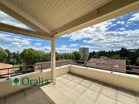 Duplex à vendre 346 000 € 6 pièces 3 chambres 146 m² Étage 3/3 Belleroche Vllefranche sur Saone 69400