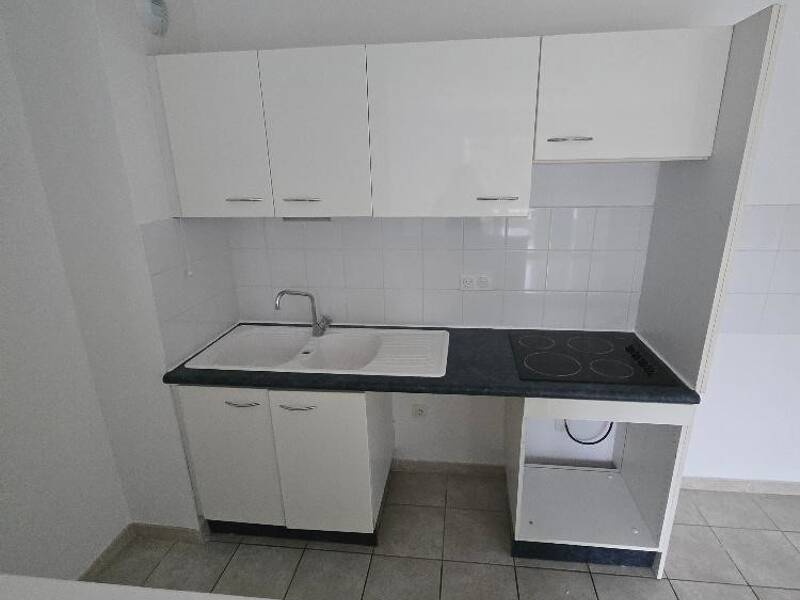 Maison à louer, 59m², LEZIGNAN CORBIERES