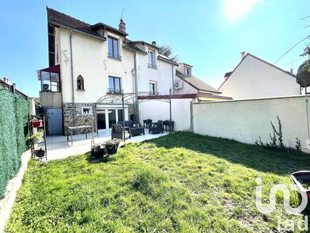 Maison à vendre 255 000 € 5 pièces 3 chambres 82 m² 387 m² de terrain Centre Ville Mennecy 91540