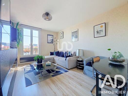Appartement à vendre 210 000 € 2 pièces 1 chambre 49 m² Étage 4/4 Gare-Jean Jaurès Vitry-sur-Seine 94400