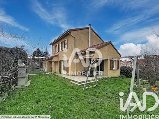 Maison à vendre 244 000 € 5 pièces 3 chambres 97 m² 787 m² de terrain Solignac-sur-Loire 43370