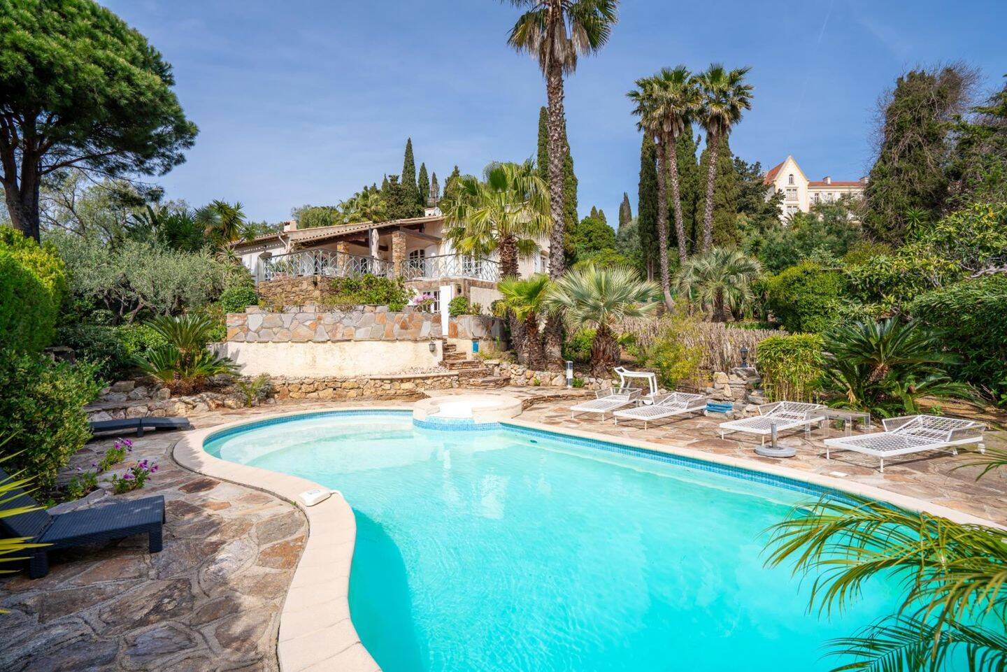 Maison à vendre, 183m², LA CROIX VALMER