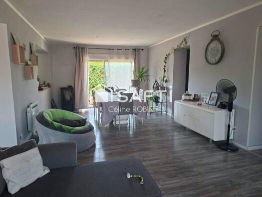 Maison à vendre 249 000 € 7 pièces 5 chambres 265 m² 1 220 m² de terrain Sornay 71500