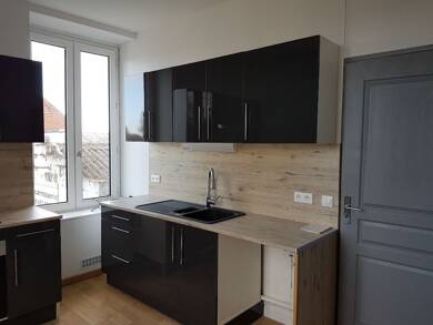 Appartement à louer 631 € 4 pièces 3 chambres 85 m² 1er étage Sud Ouest Aire-sur-la-Lys 62120