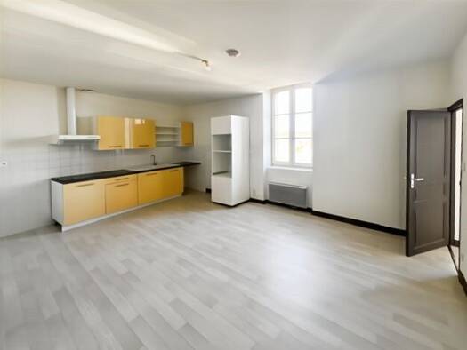 Appartement à louer 495 € 1 pièce 1 chambre 45,9 m² 1er étage Sud Caussade 82300