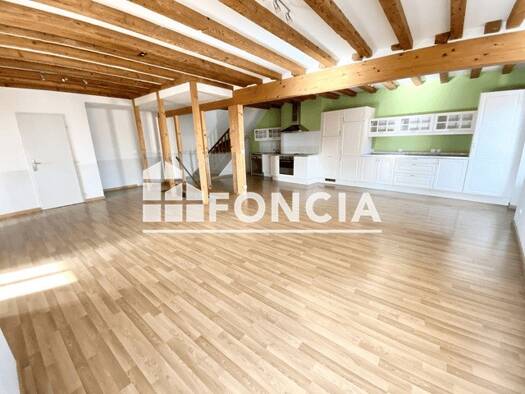 Duplex à louer 3 267 € 5 pièces 4 chambres 252,2 m² RDC Centre Divonne-les-Bains 01220