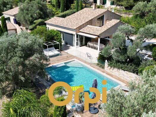 Villa à vendre 1 133 000 € 4 pièces 3 chambres 172 m² 1 066 m² de terrain Le Castellet 83330