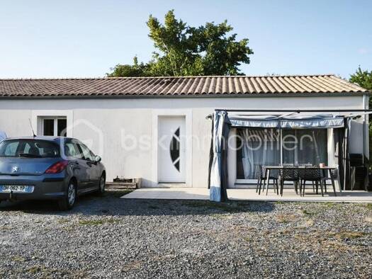 Maison à vendre 278 800 € 4 pièces 3 chambres 102 m² 970 m² de terrain Benon 17170