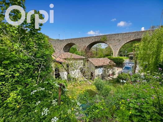 Maison à vendre 419 000 € 8 pièces 7 chambres 210 m² 1 500 m² de terrain Meyras 07380