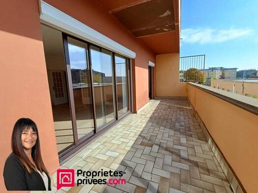 Appartement à vendre 145 000 € 5 pièces 3 chambres 120 m² RDC/6 Le Centre-Centre Ville Roanne 42300