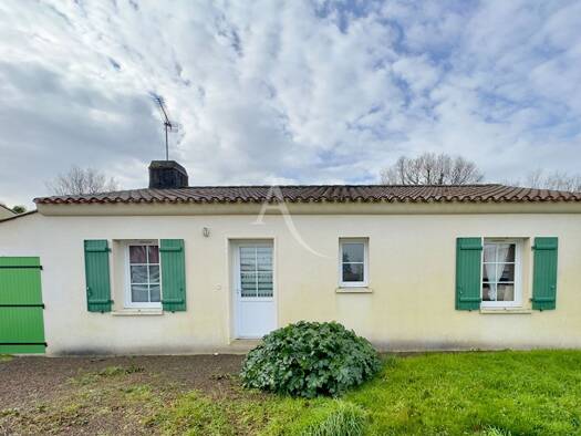 Maison à vendre 191 300 € 4 pièces 2 chambres 70 m² 707 m² de terrain La Boissiere des Landes 85430