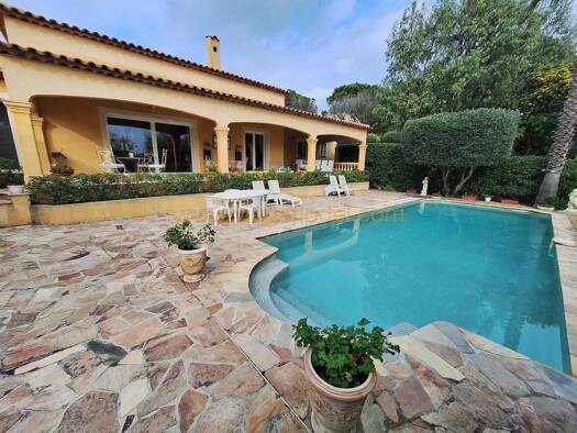 Villa en viager occupé Bouquet 785 000 € 6 pièces 159,5 m² 1 206 m² de terrain Ecarts Roquebrune-sur-Argens 83520