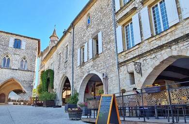 Maison de ville à vendre 369 150 € 10 pièces 3 chambres 240 m² Monflanquin 47150