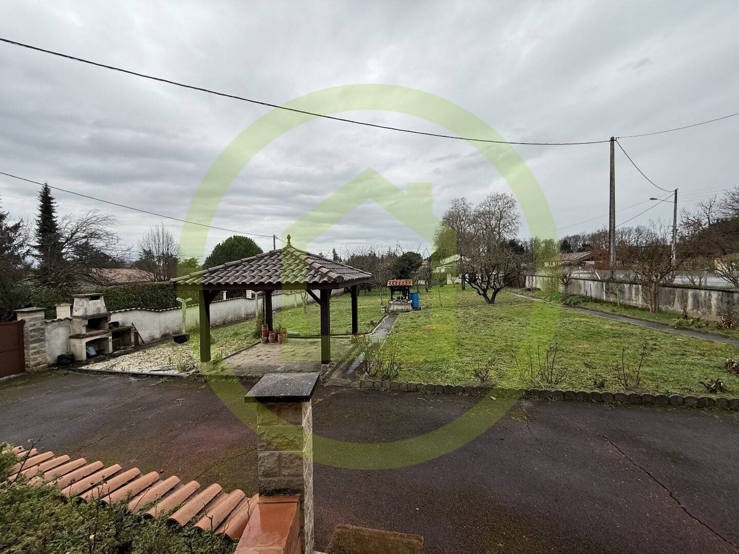Maison à vendre, 131m², ROULLET SAINT ESTEPHE