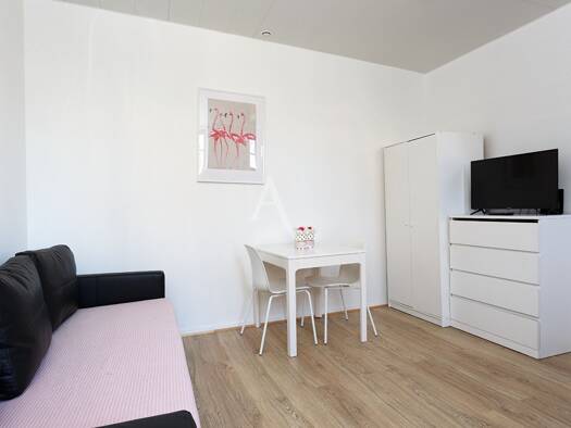 Appartement à louer 725 € 1 pièce 18 m² RDC Paris Campagne Drancy 93700