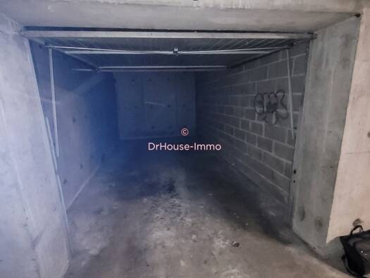 Parking à louer 85 € 15 m² Ballainvilliers Clermont-Ferrand 63000