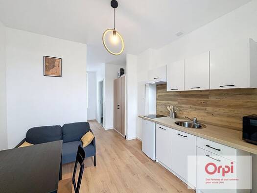 Appartement à louer - logement étudiant 330 € 1 pièce 21,5 m² 1er étage dès le 06/04/2026 La Caserne-Les Guineberts Montluçon 03100