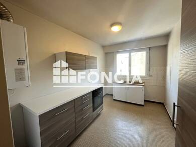 Appartement à louer 795 € 3 pièces 2 chambres 67,5 m² RDC Saint Gilles-Centre Ville Saint-Gilles-Croix-de-Vie 85800