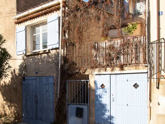 Maison à louer 1 270 € 4 pièces 3 chambres 101 m² 30 m² de terrain Centre Ancien-Cros-Lotins Éguilles 13510