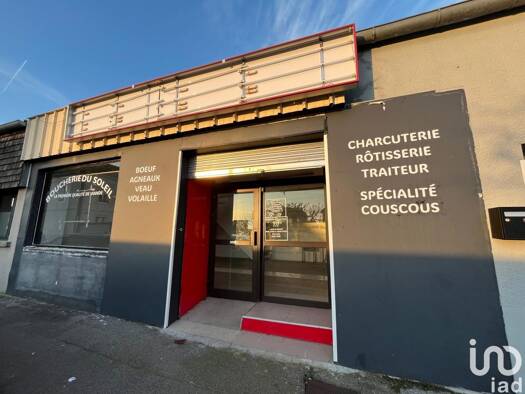 Local commercial à vendre 160 000 € 139 m² de surface de vente Est Gisors 27140