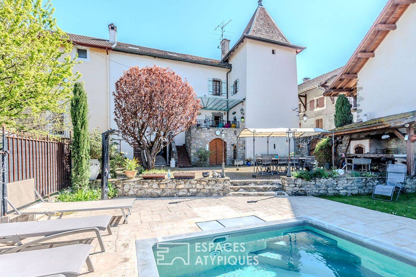 Maison à vendre, 473m², SAINT CERGUES