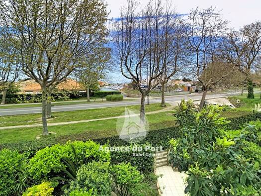 Appartement à vendre 97 500 € 2 pièces 1 chambre 29 m² Étage 1/2 Zone Port Saint-Cyprien 66750