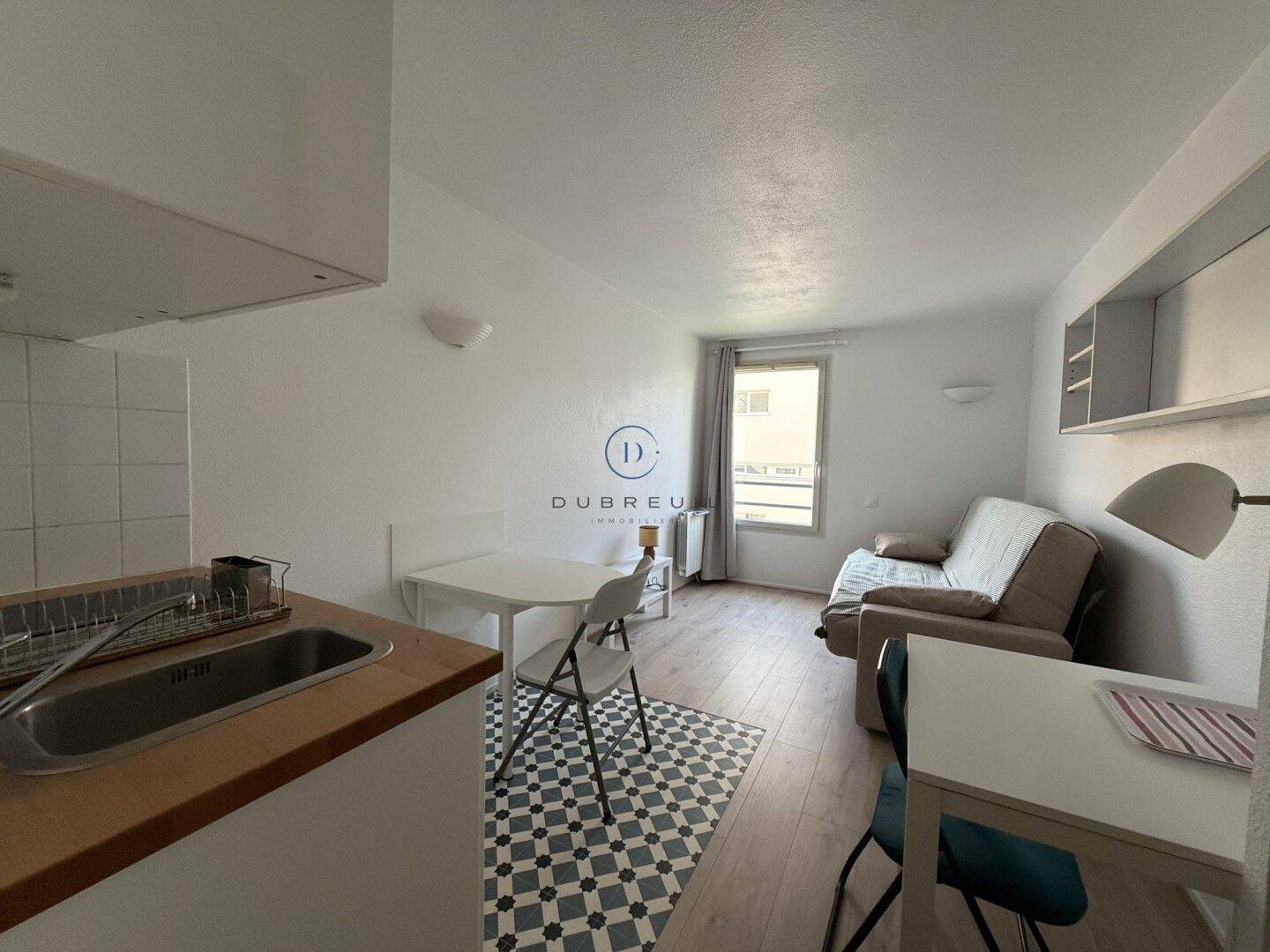 Maison à louer, 17m², COURBEVOIE