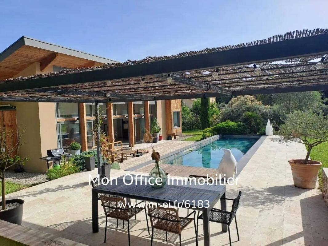 Maison à vendre, 160m², MEYRARGUES