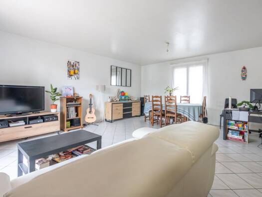 Maison à vendre 410 000 € 5 pièces 4 chambres 110 m² 255 m² de terrain Centre Sud Ormesson-sur-Marne 94490