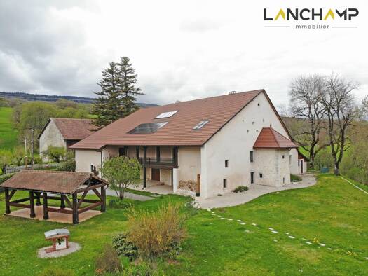 Maison à vendre 850 000 € 14 pièces 6 chambres 483 m² 10 191 m² de terrain Haut Valromey 01260