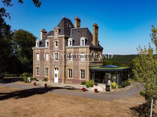 Château à vendre 1 500 000 € 10 pièces 8 chambres 350 m² 80 000 m² de terrain Perriers-sur-Andelle 27910