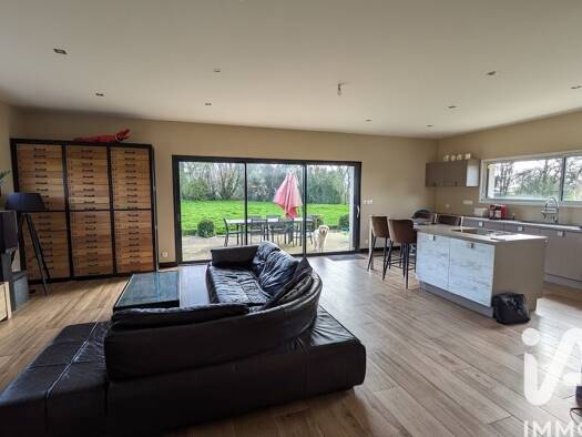 Maison à vendre 343 000 € 6 pièces 3 chambres 148 m² 2 679 m² de terrain Plélo 22170