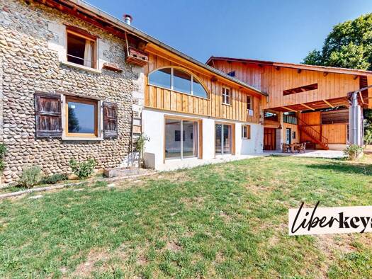 Maison à vendre 591 000 € 14 pièces 7 chambres 280 m² 1 743 m² de terrain Chevrières 38160