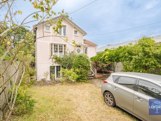 Maison à vendre 299 000 € 5 pièces 3 chambres 108 m² 260 m² de terrain Stade Les Pavillons sous Bois 93320