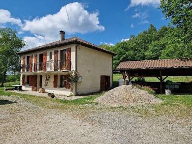 Maison à vendre 159 000 € 6 pièces 3 chambres 100 m² 2 500 m² de terrain Compreignac 87140