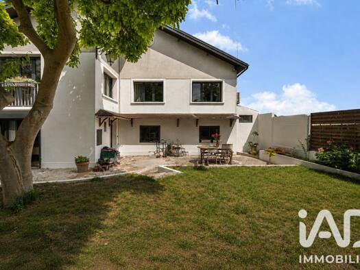Maison à vendre 499 000 € 5 pièces 3 chambres 141,99 m² 309 m² de terrain Varenne-Centre-Rive Charmante Noisy-le-Grand 93160