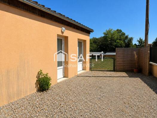 Maison de plain-pied à vendre 96 500 € 4 pièces 2 chambres 85 m² 607 m² de terrain La Haie-Traversaine 53300