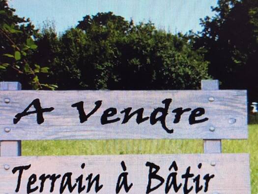 Terrain constructible à vendre 95 000 € 400 m² de terrain Farnay 42320