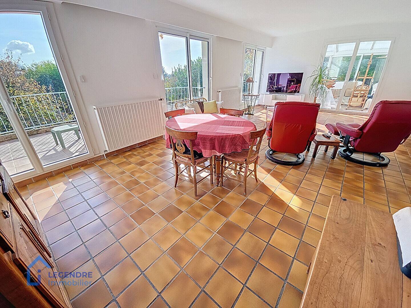 Maison à vendre, 213m², LA FRETTE SUR SEINE
