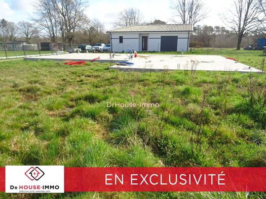 Terrain constructible à vendre 77 000 € 1 107 m² de terrain Saint-Savin 33920