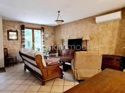 Maison de plain-pied à vendre 250 000 € 5 pièces 3 chambres 108 m² 4 548 m² de terrain Villy-le-Moutier 21250