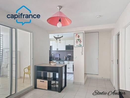 Appartement à louer 880 € 2 pièces 1 chambre 47 m² Saint-Claude 97120