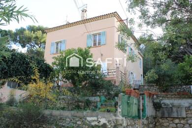 Maison à vendre 945 000 € 7 pièces 4 chambres 135 m² 534 m² de terrain Centre Cassis 13260