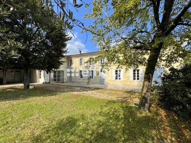 Maison à vendre 495 000 € 9 pièces 6 chambres 352 m² 1 696 m² de terrain Saint-Denis-de-Pile 33910